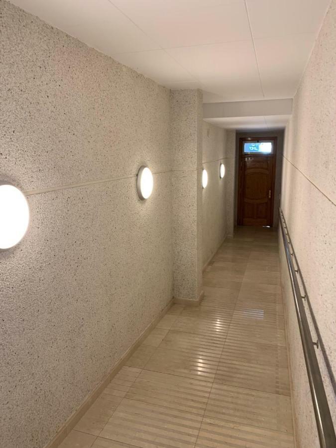 Appartement Apartamento Cambrilsfornia Extérieur photo